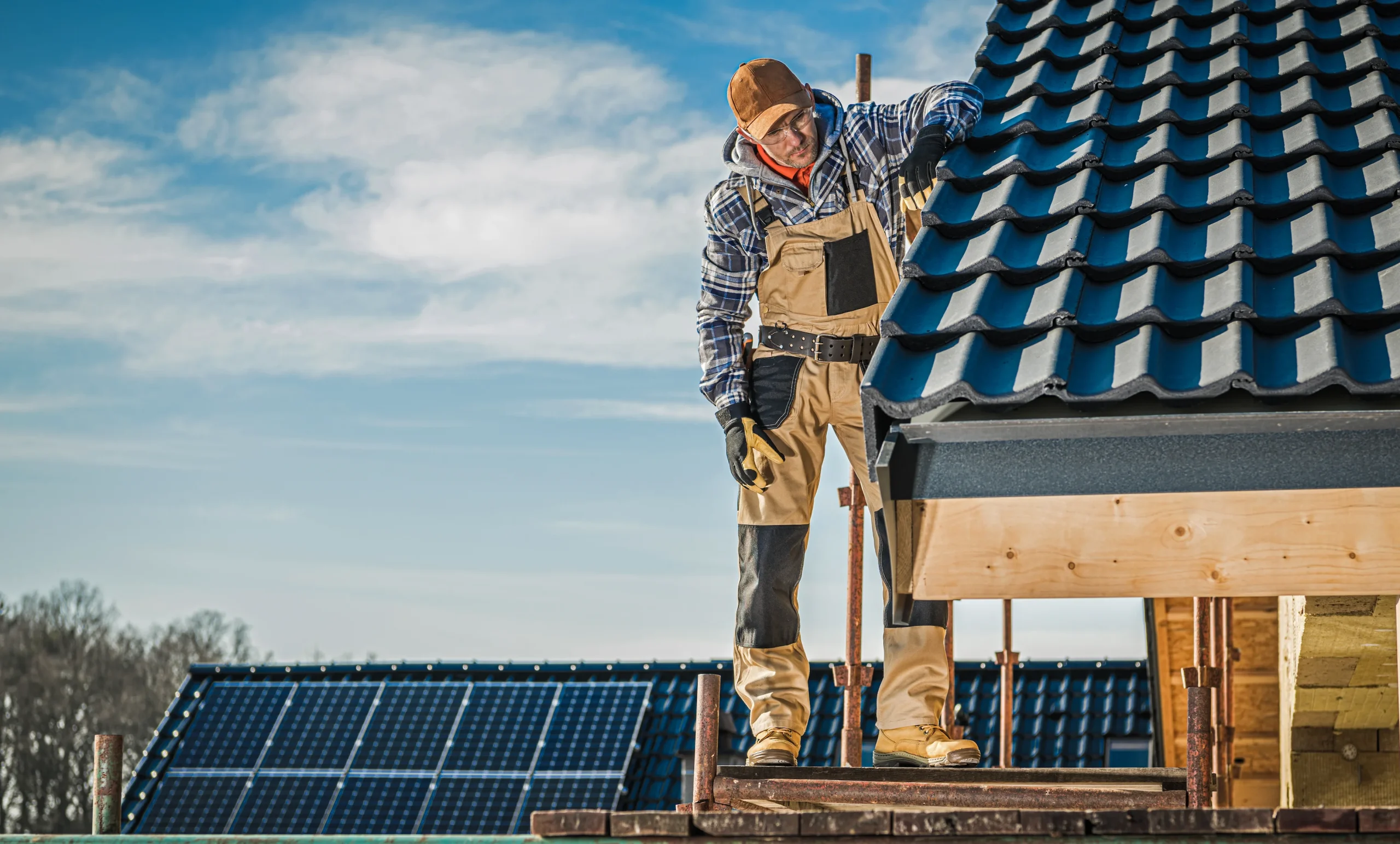 Why Hiring a Certified and Insured Roofing Contractor Matters